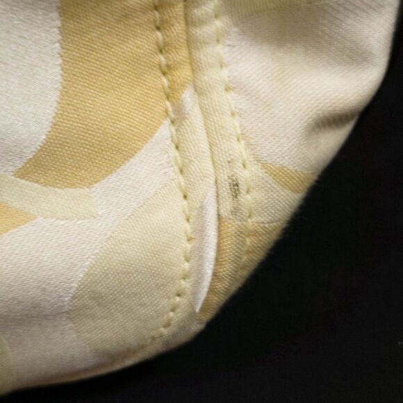 COACH Factory Outlet Signature Canvas Ivory Tote C1082-F14710 - Picture 5 of 10